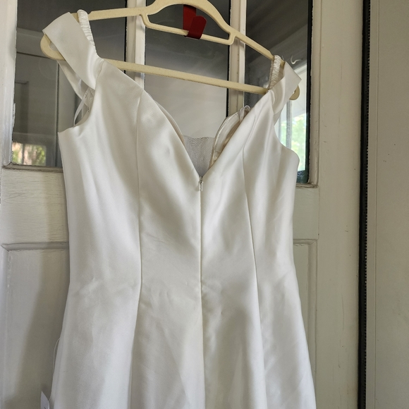 Lulu's Vow to Love Off-the Shoulder Mermaid Maxi Wedding Dress, Sz 10 - Picture 9 of 15